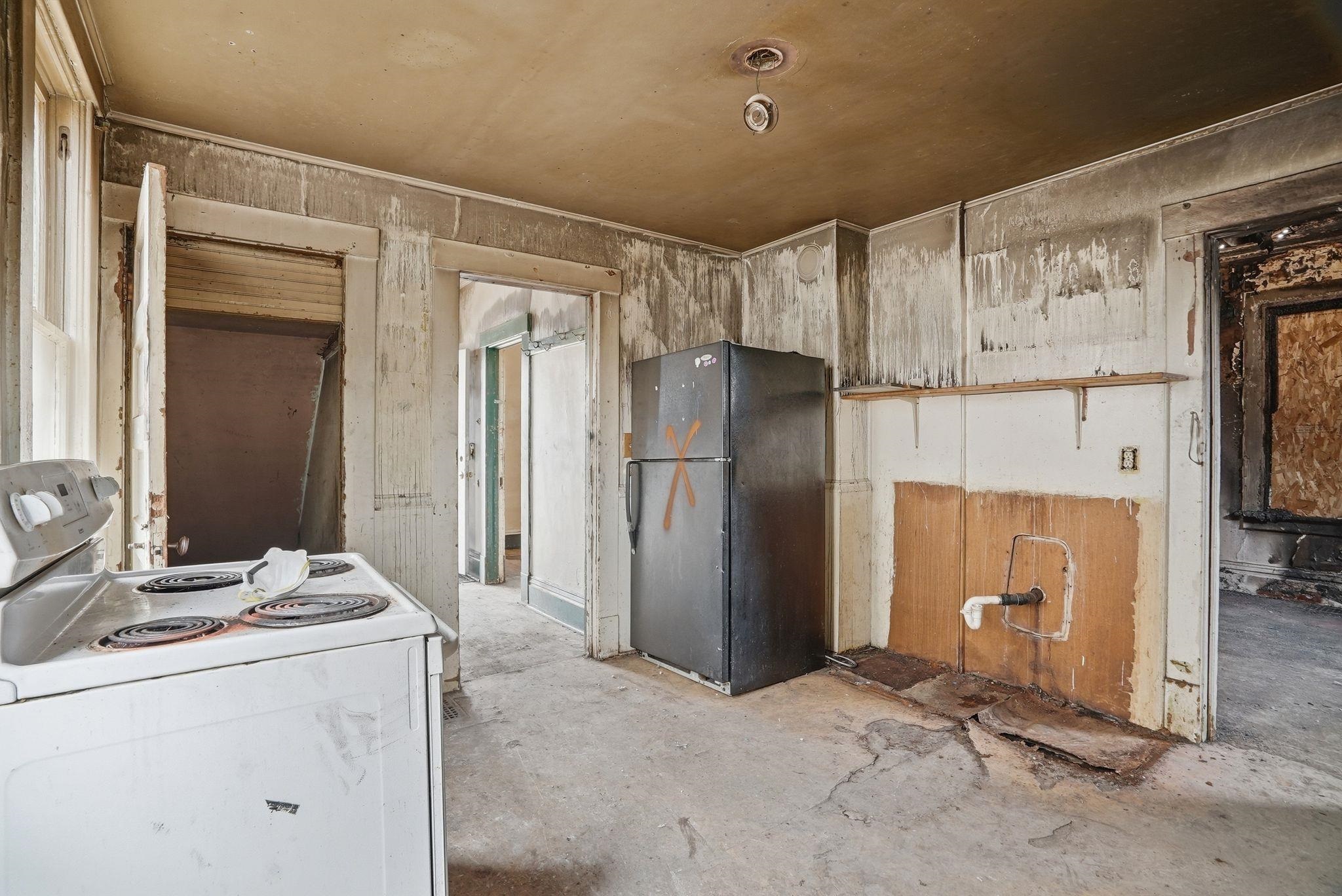 907 W Maxwell Ave - Photo 6