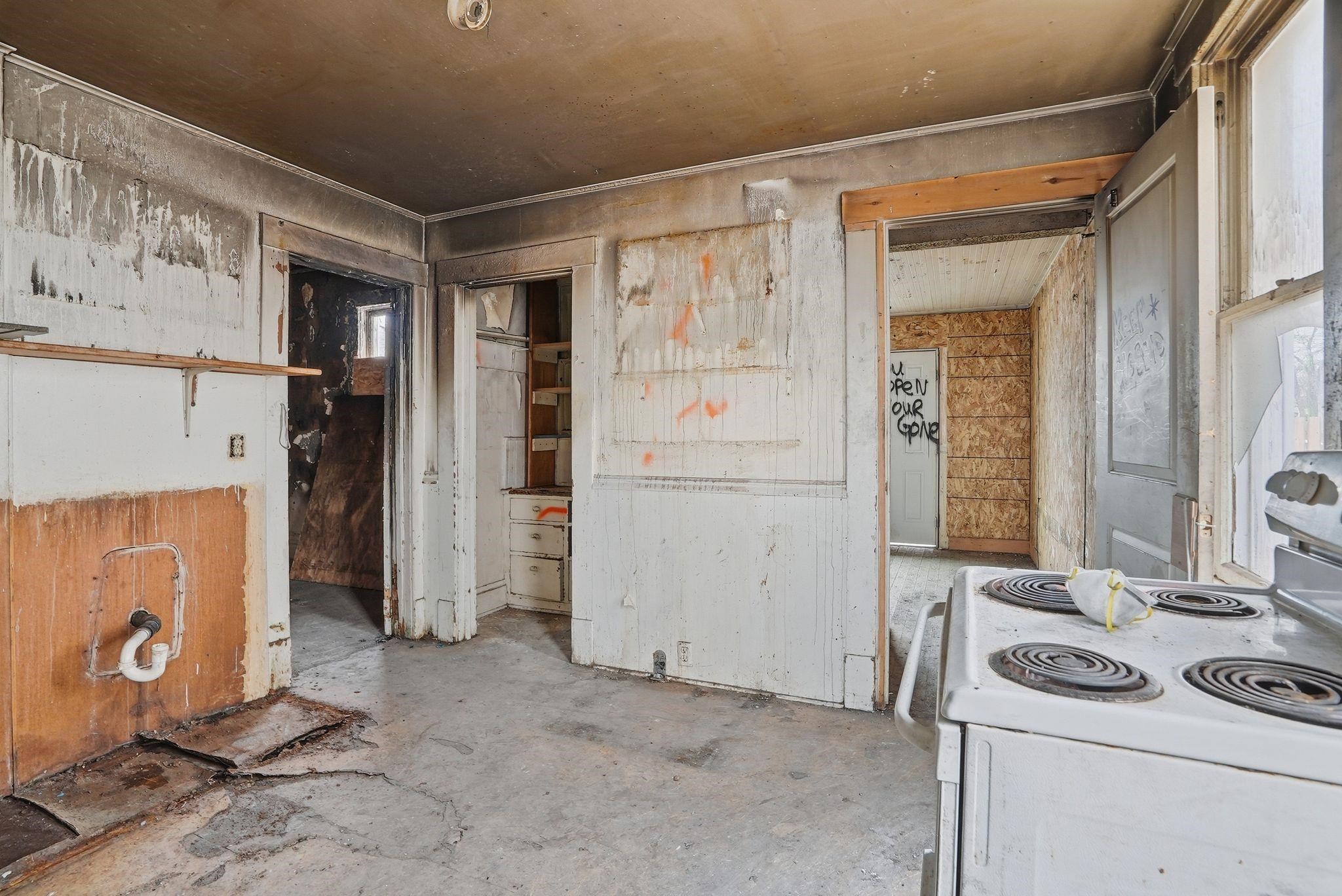 907 W Maxwell Ave - Photo 7
