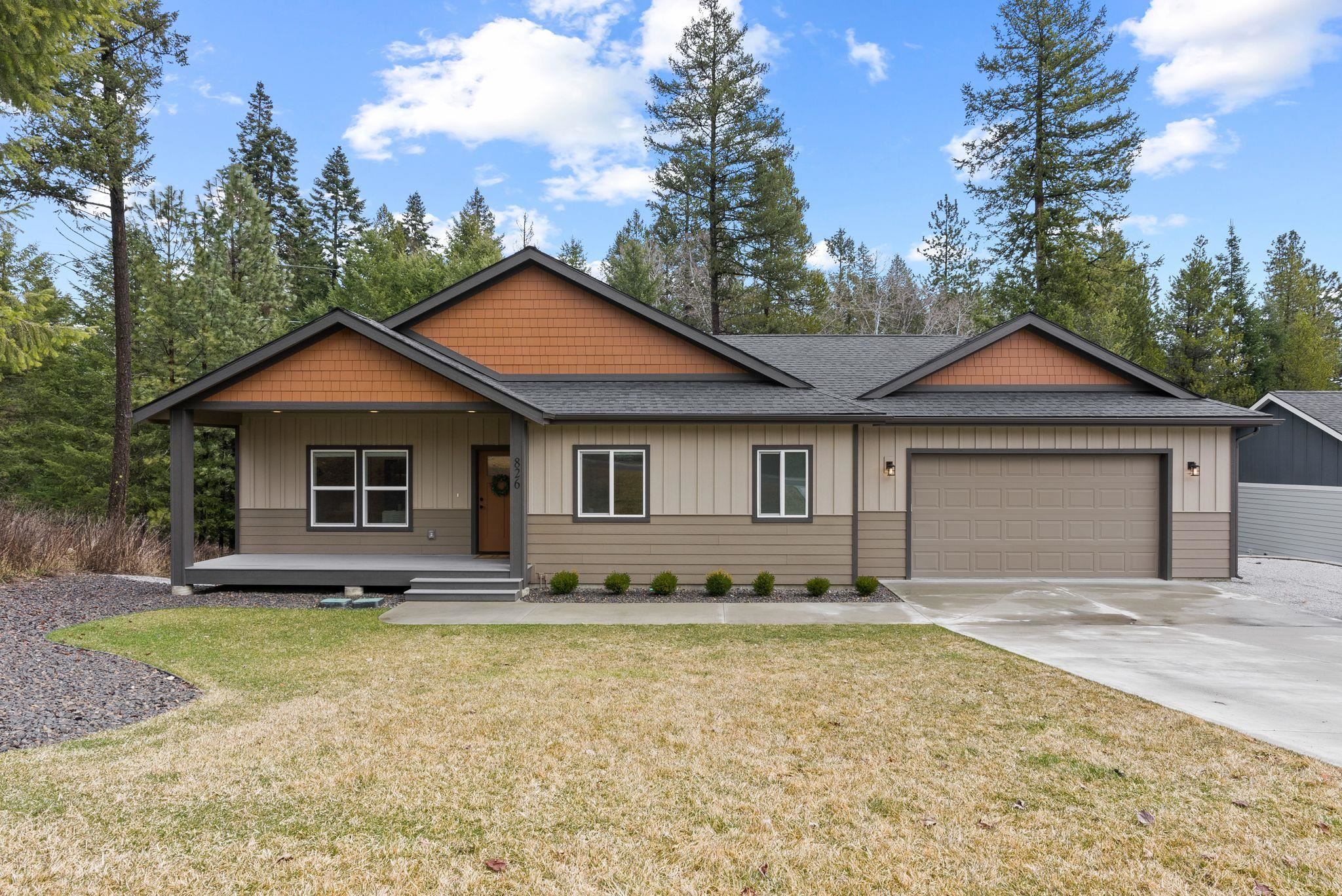 826 Thomas Ln - Photo 1