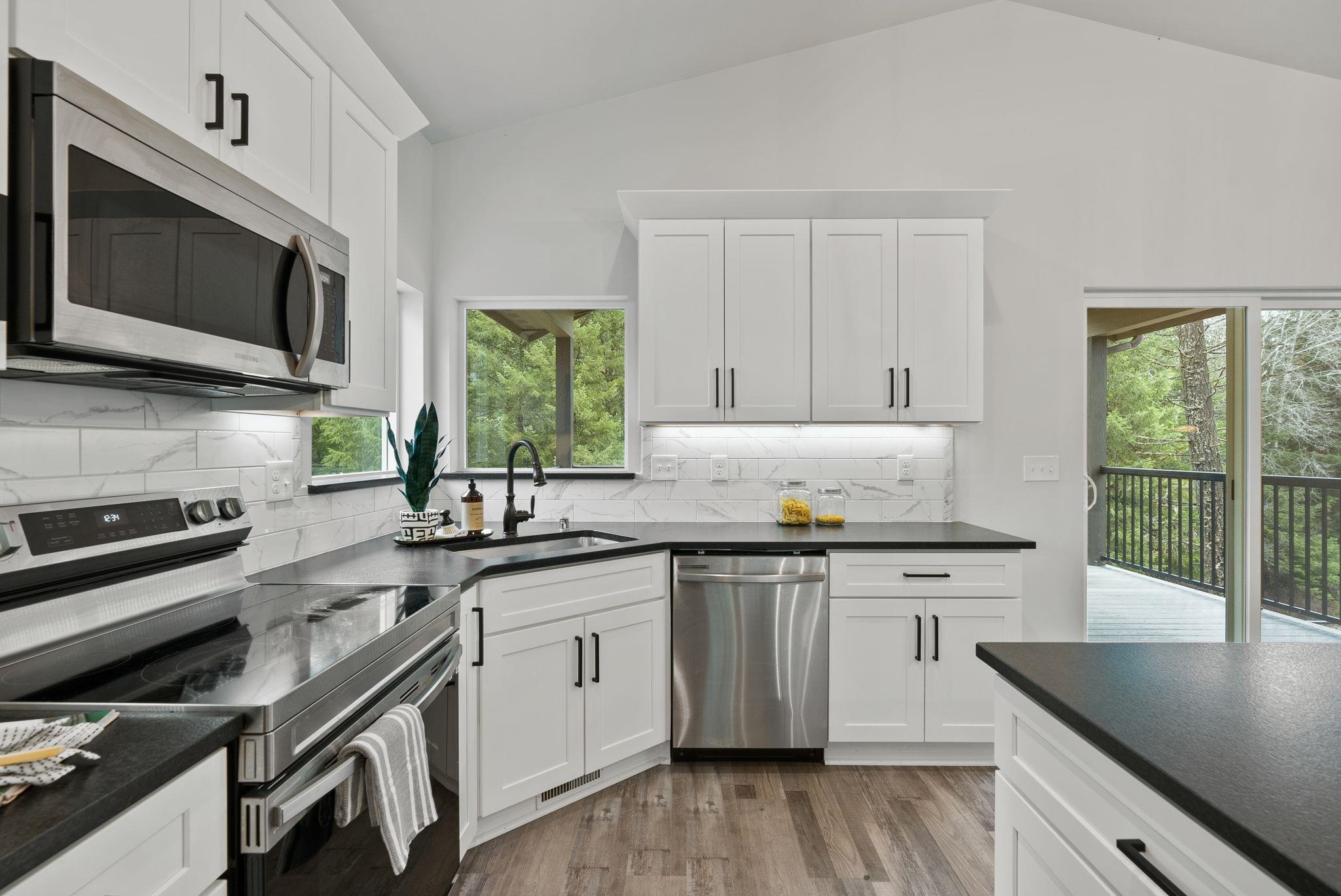 826 Thomas Ln - Photo 14