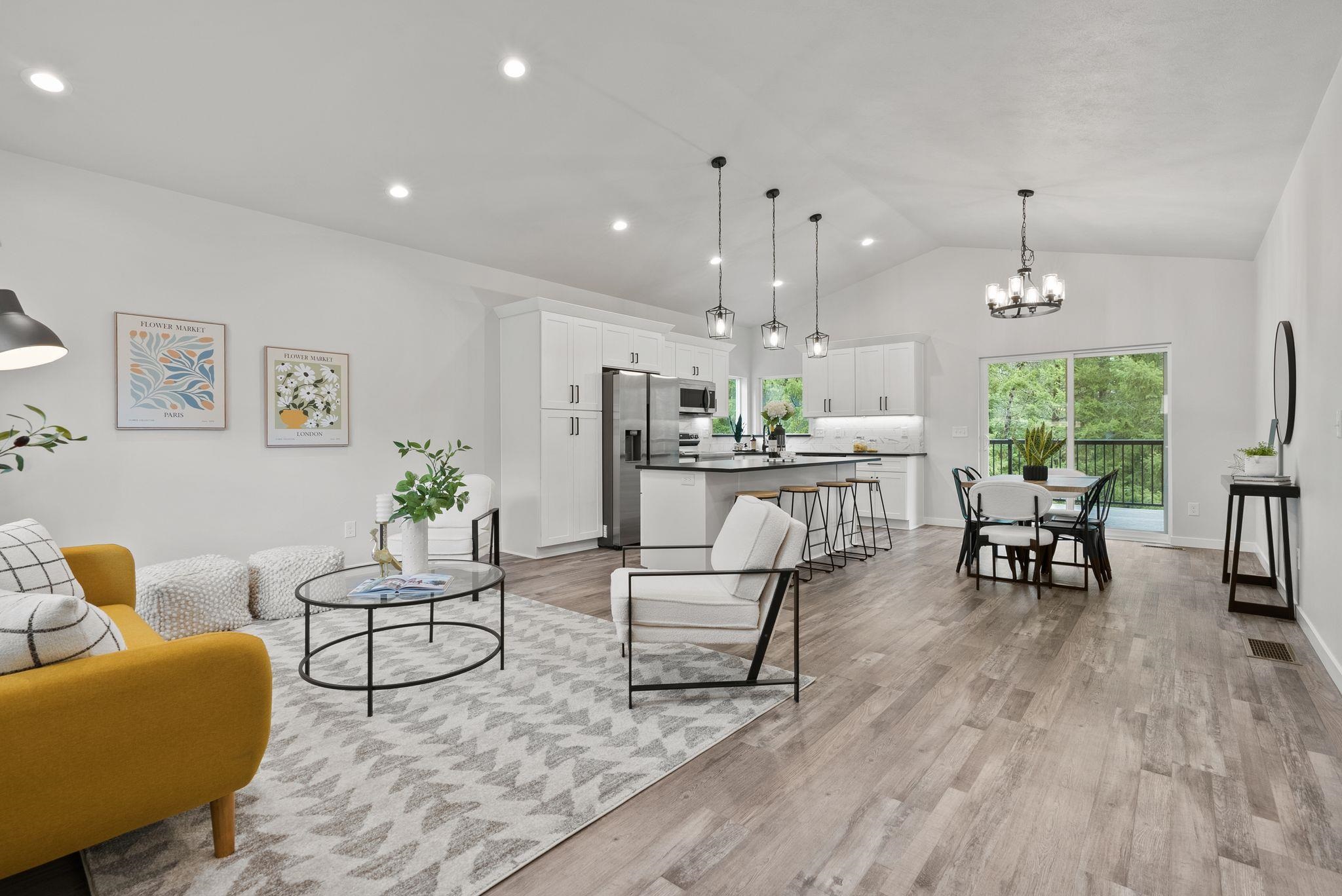 826 Thomas Ln - Photo 3