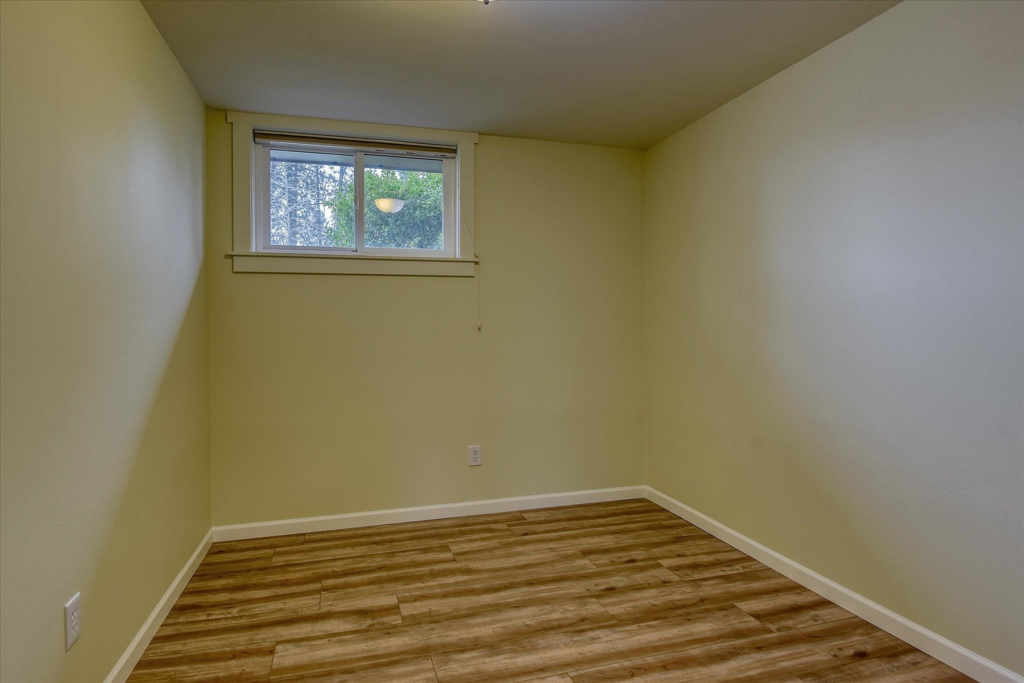 4301 S MADELIA St - Photo 36