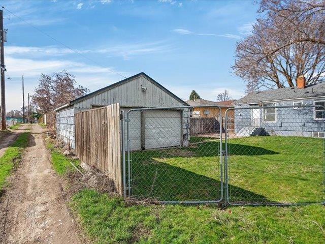 1648 E Wabash Ave - Photo 24