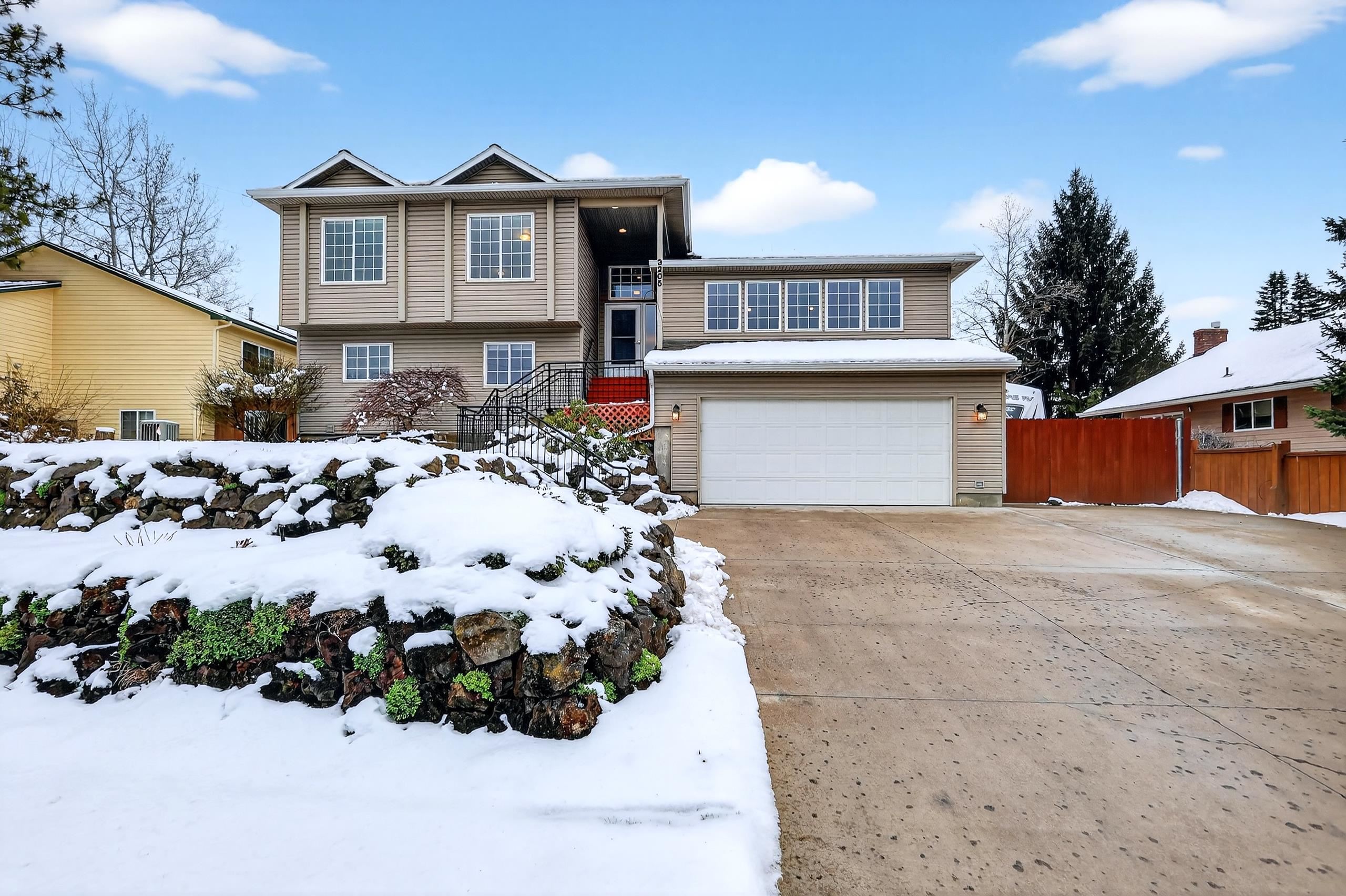 3205 W 21st Ave - Photo 1