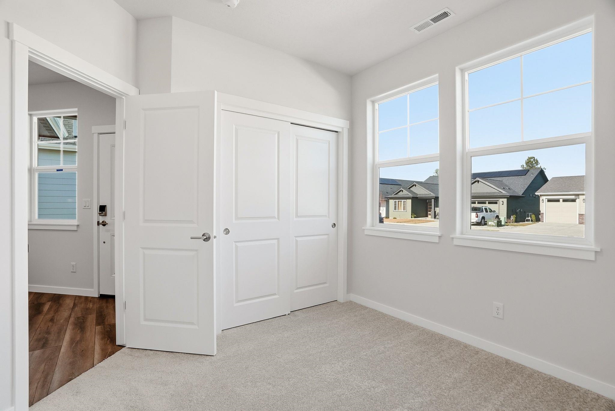 23016 E Edgewater Ln - Photo 16