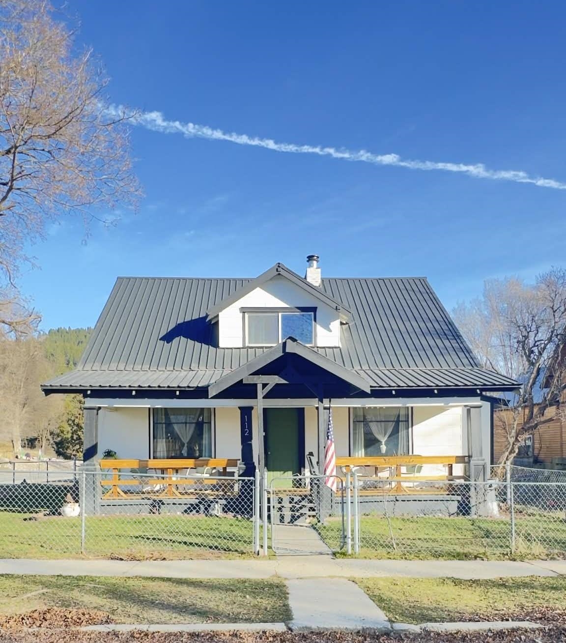 112 Houghton St - Photo 1