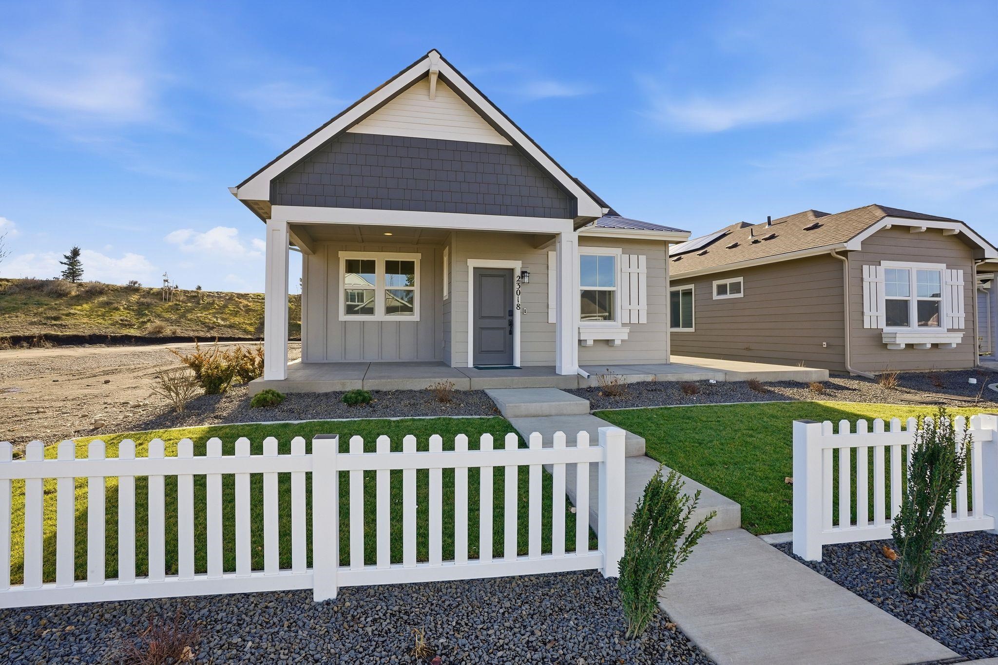 23018 E Edgewater Ln - Photo 3