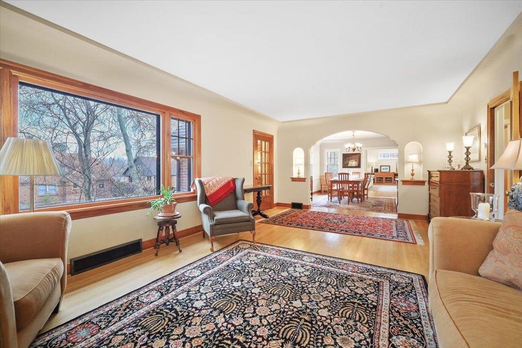 625 W 22nd Ave - Photo 5