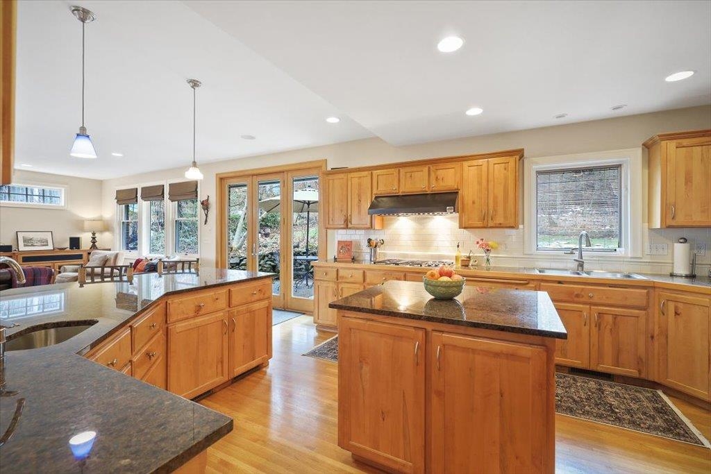625 W 22nd Ave - Photo 8