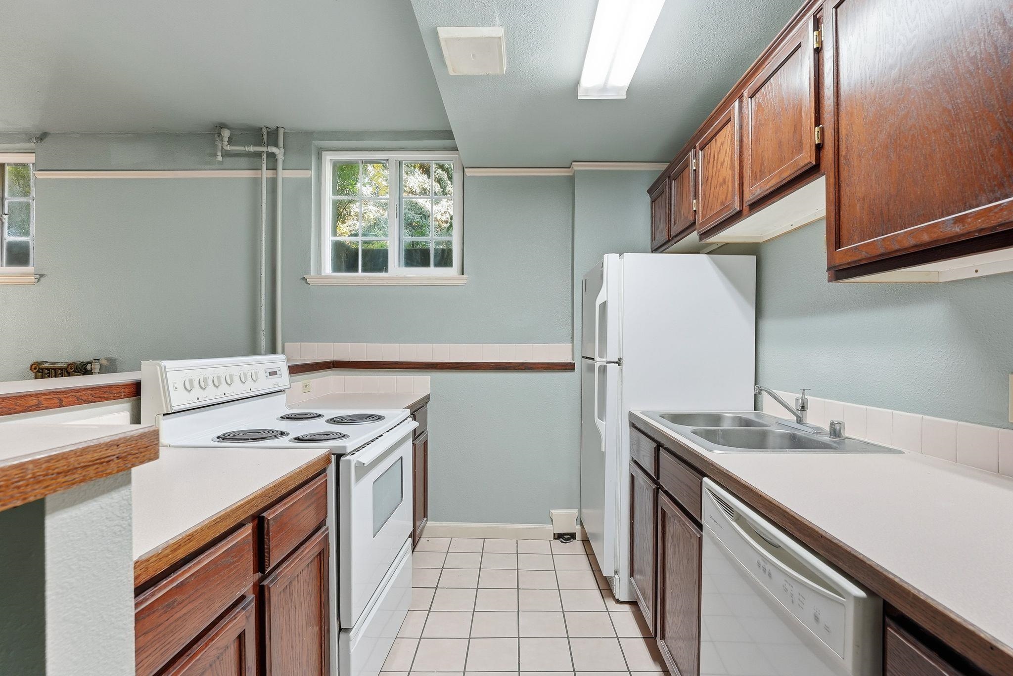 852 N Summit Blvd - Photo 12