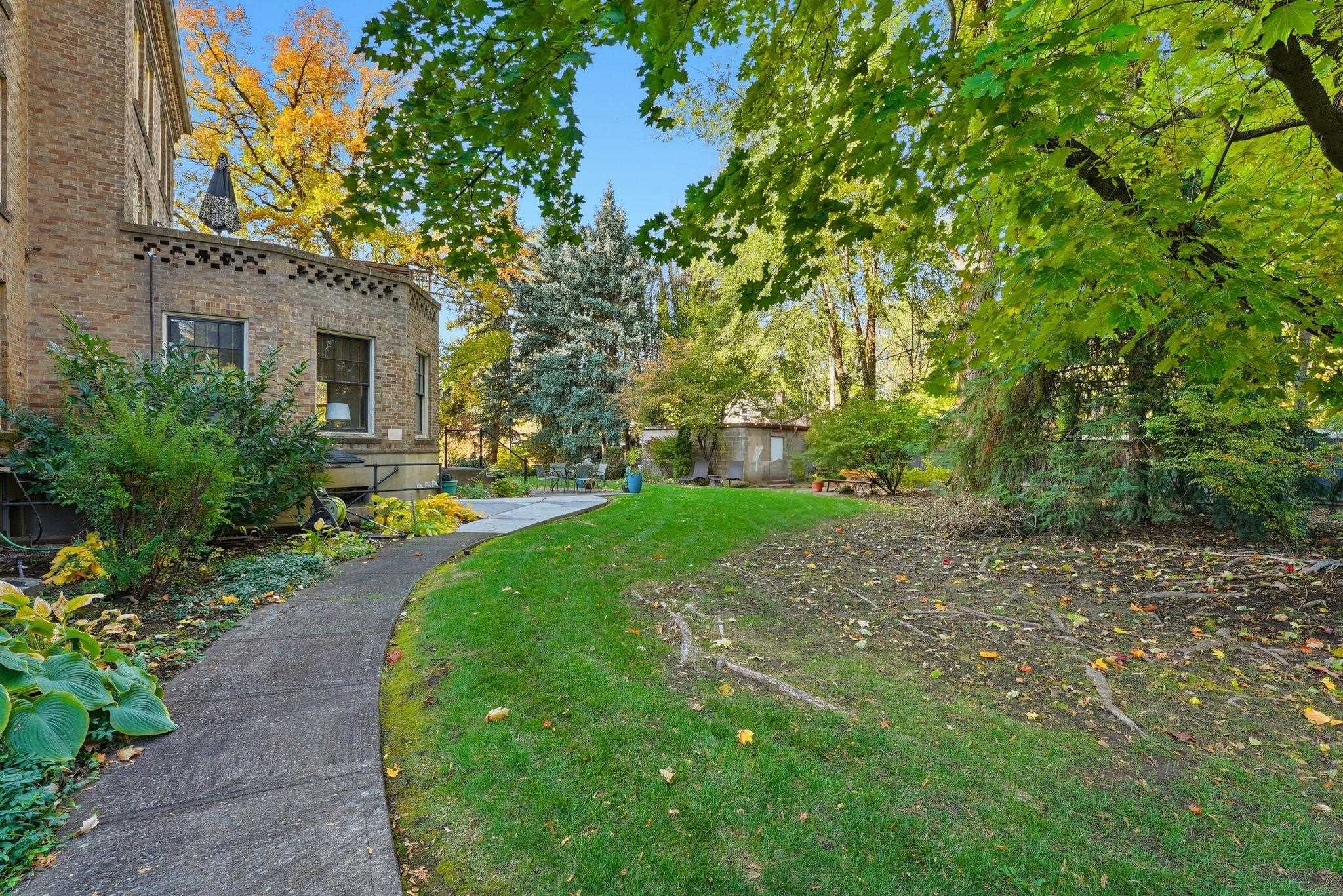 852 N Summit Blvd - Photo 22