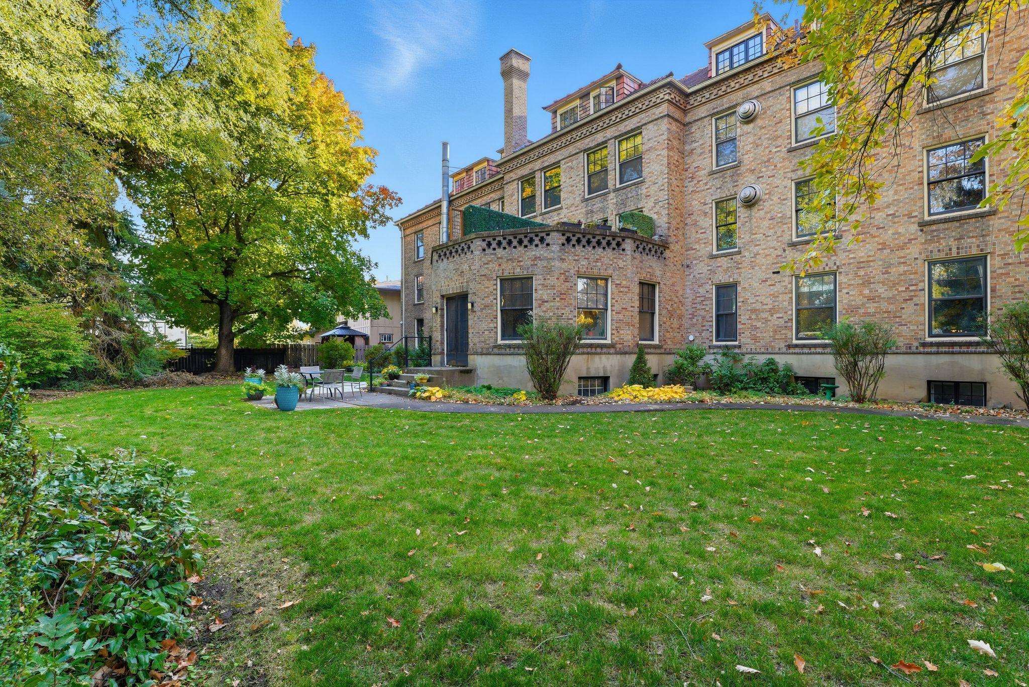 852 N Summit Blvd - Photo 23