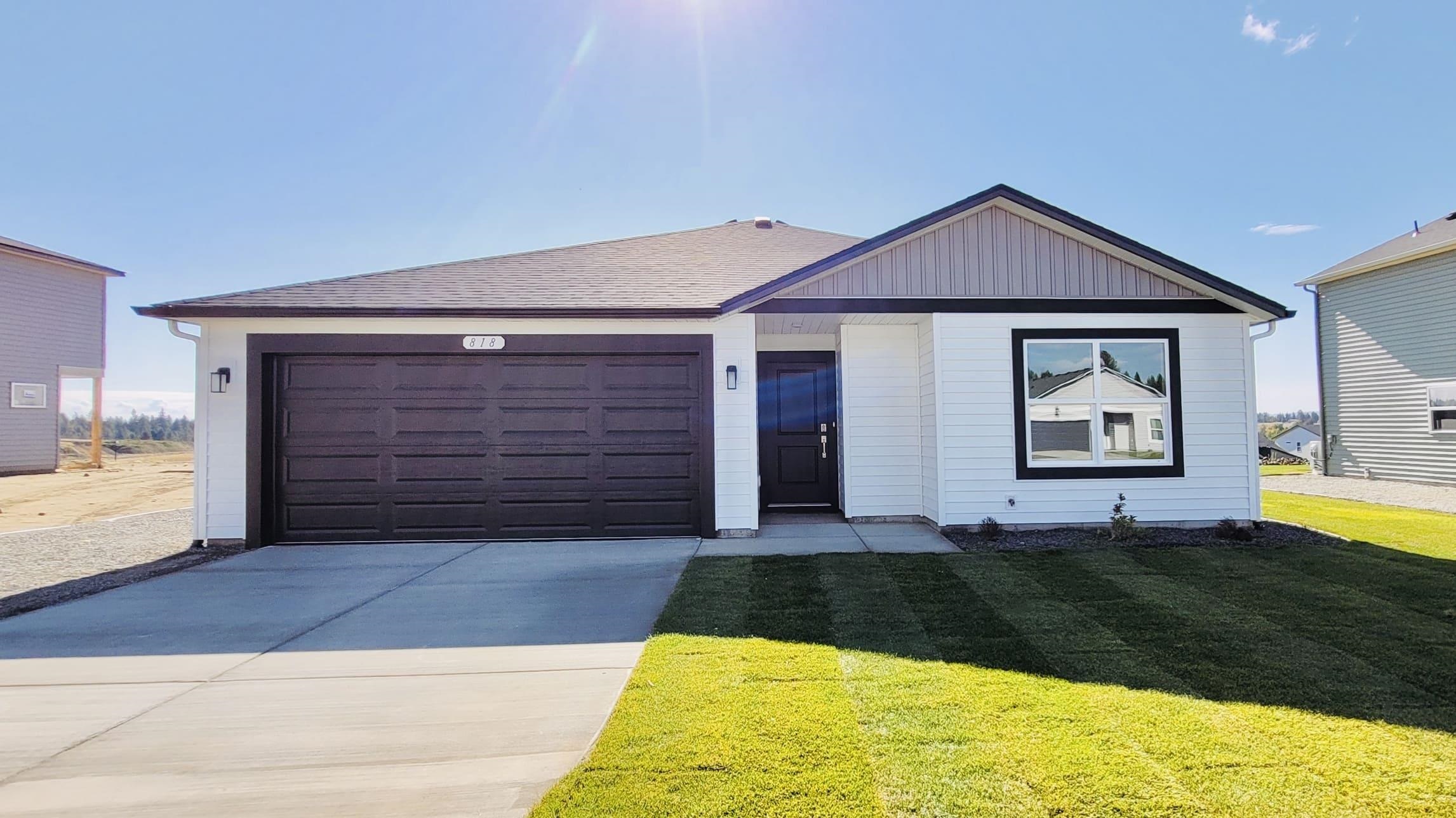 913 E L St - Photo 1