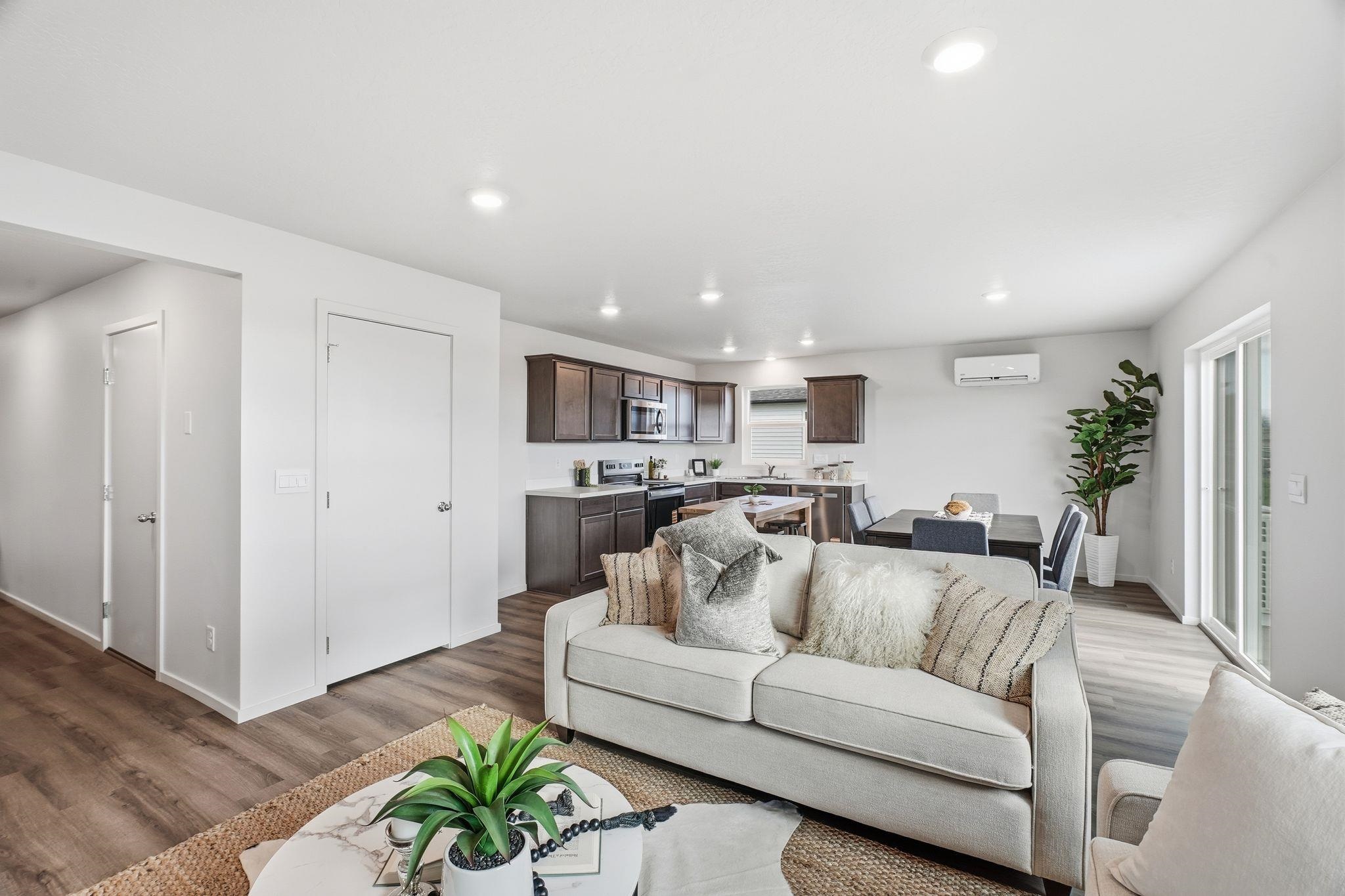 1012 E K St - Photo 5