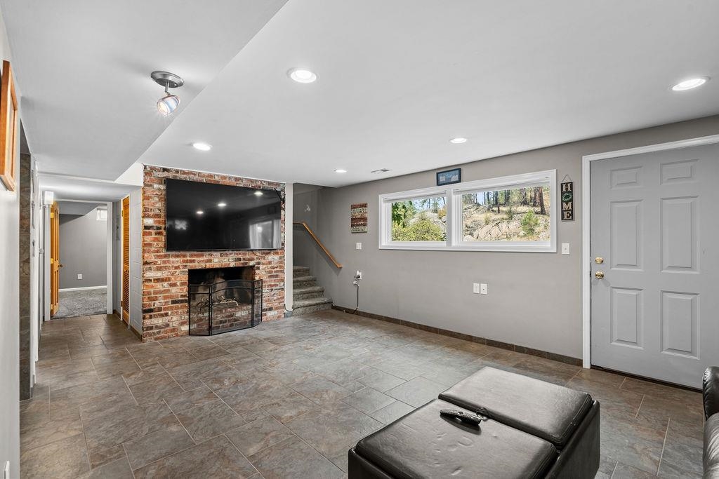 12620 N Nine Mile Rd - Photo 29