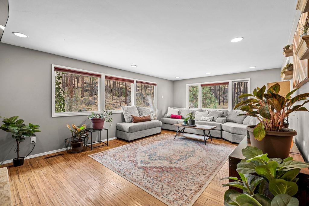 12620 N Nine Mile Rd - Photo 6