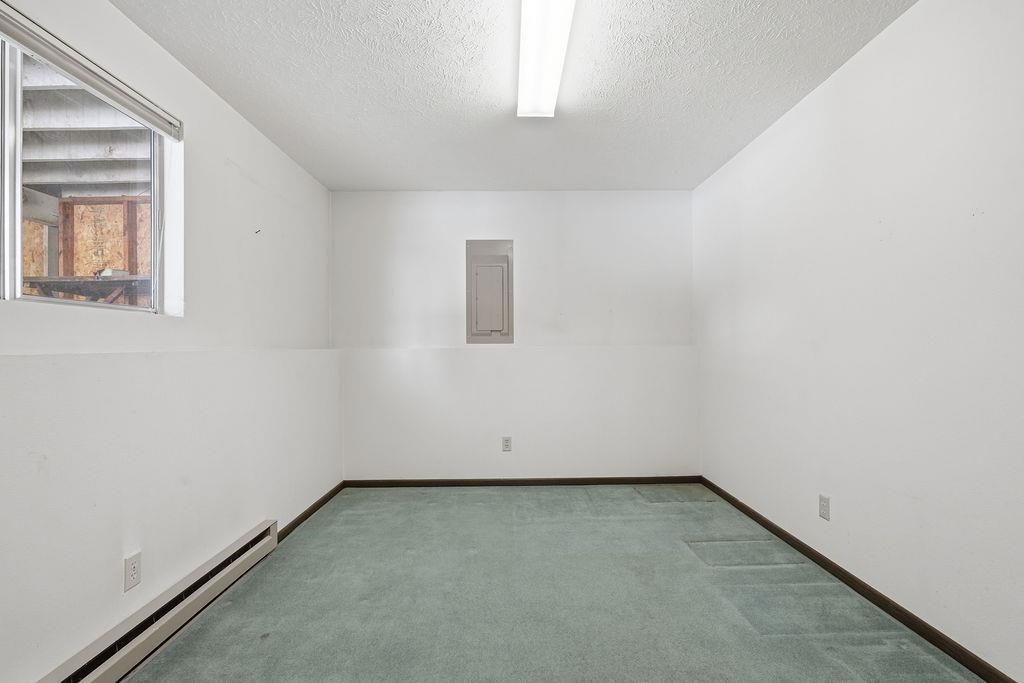 11516 E 37th Ave - Photo 27