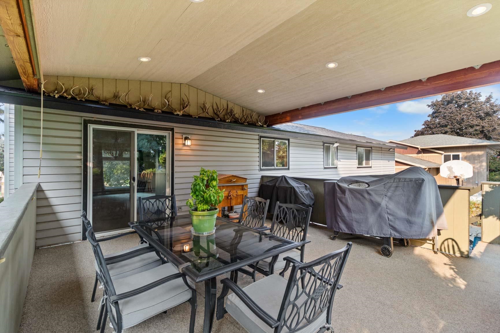11516 E 37th Ave - Photo 33