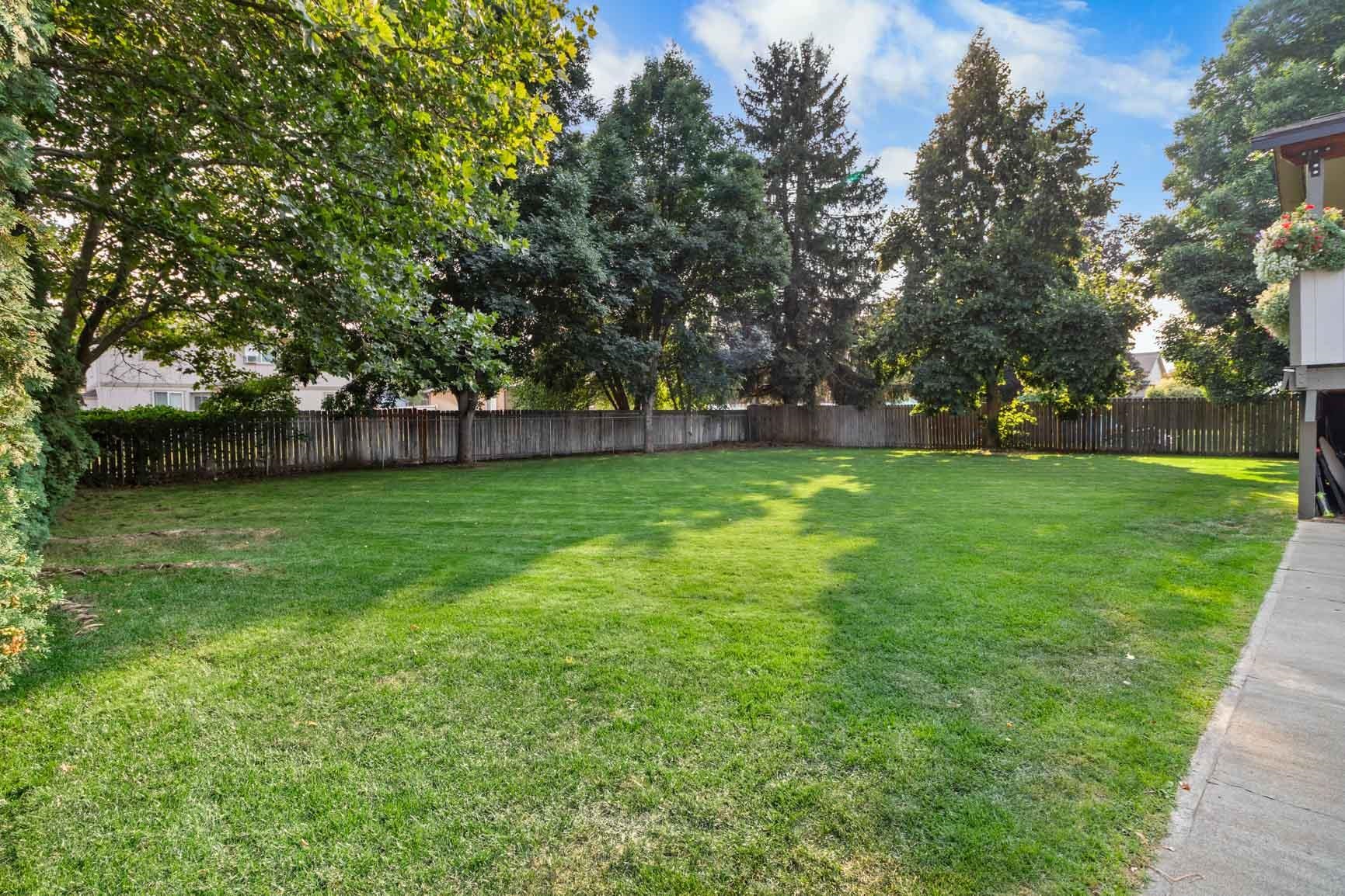 11516 E 37th Ave - Photo 39