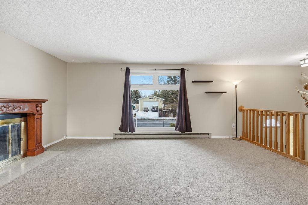 11516 E 37th Ave - Photo 9