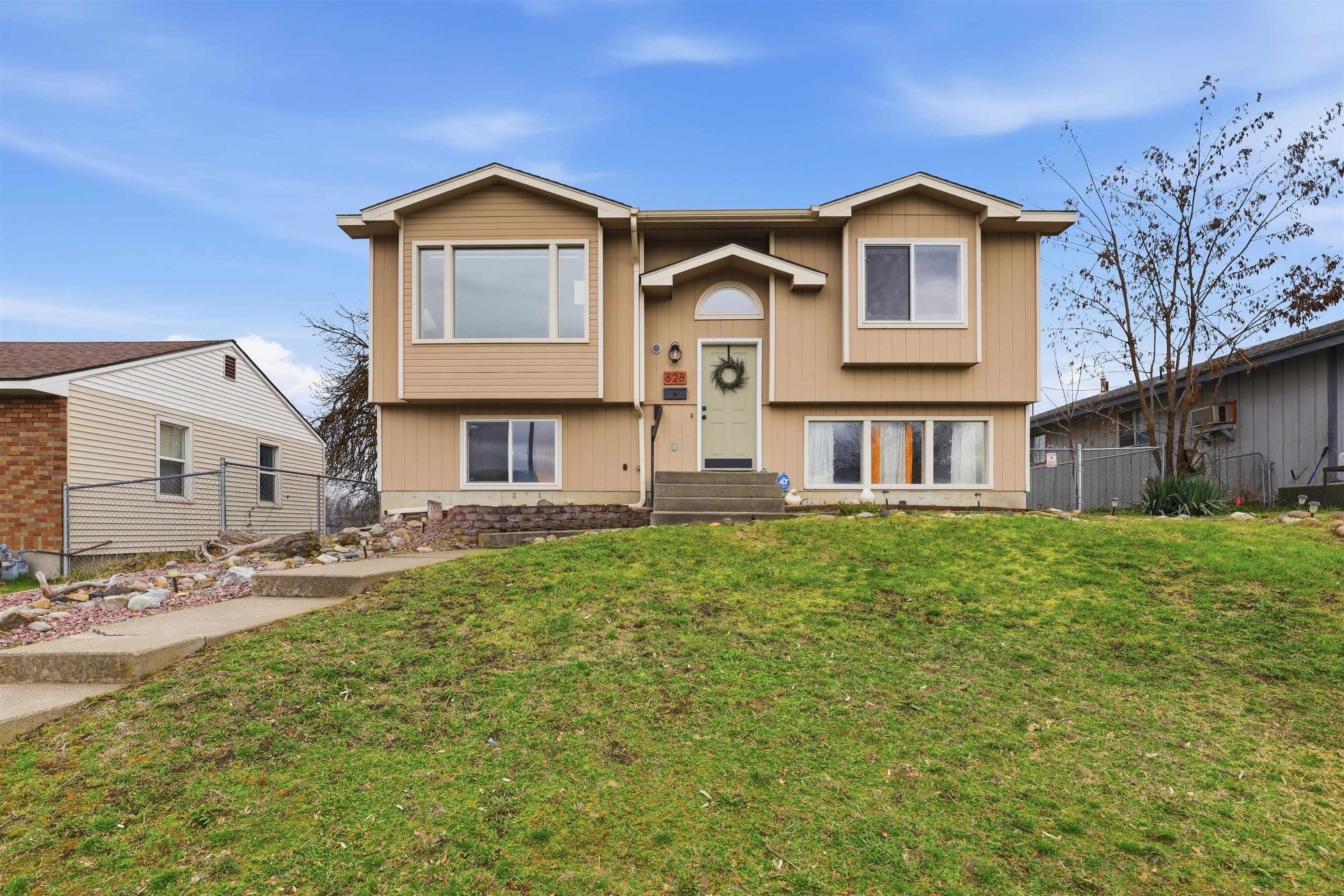 528 E Providence Ave - Photo 2