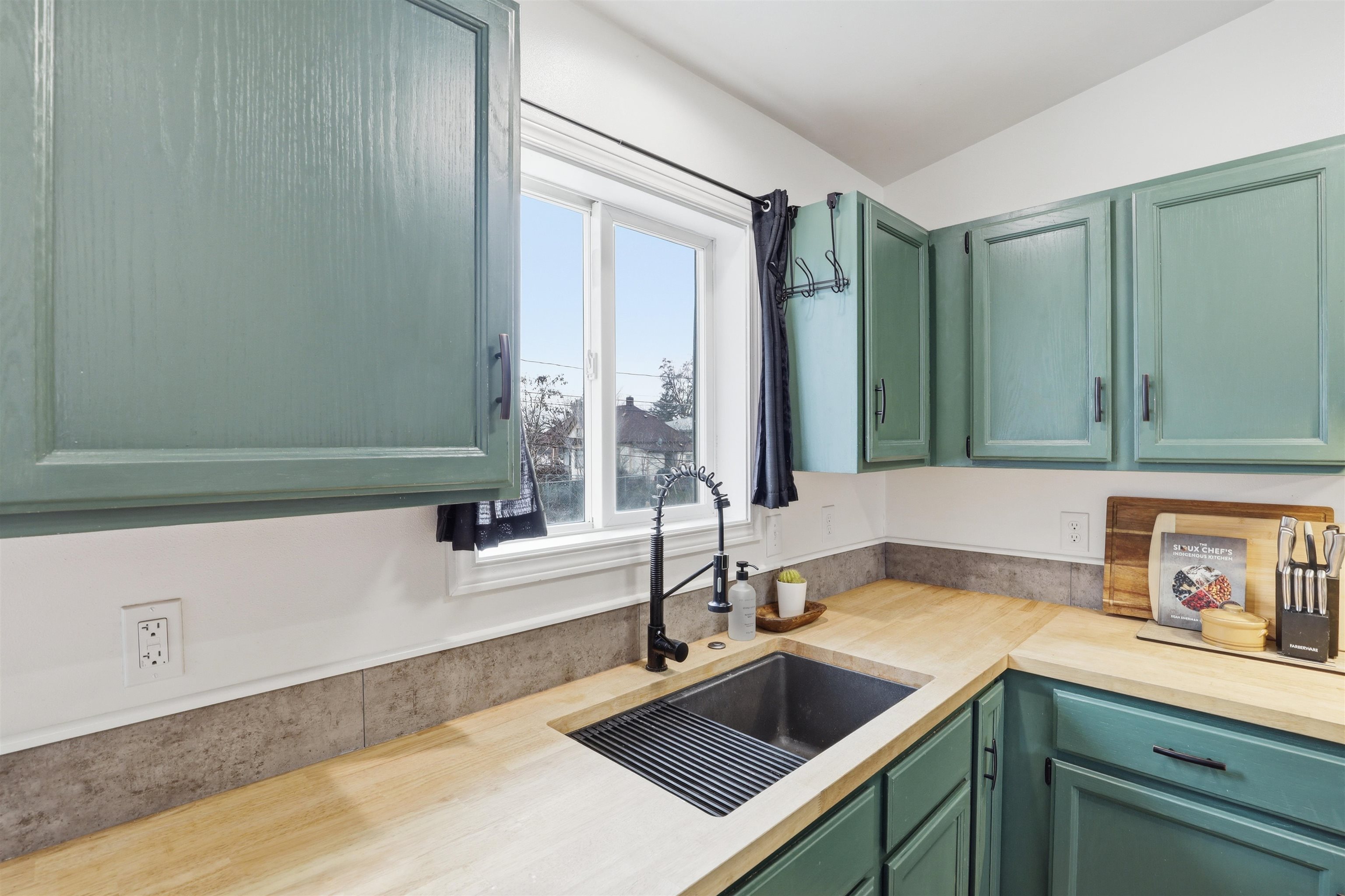 528 E Providence Ave - Photo 14
