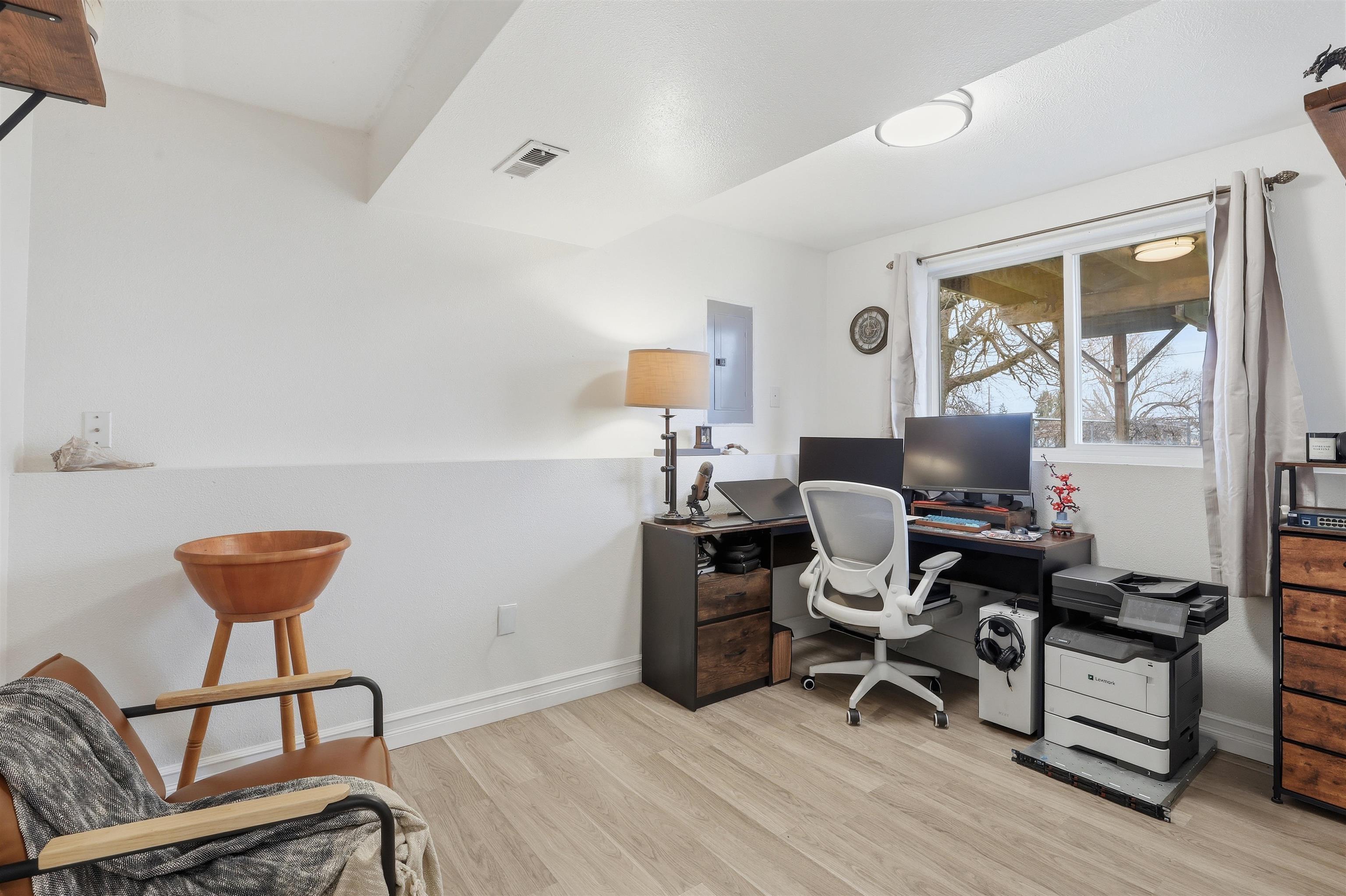 528 E Providence Ave - Photo 23