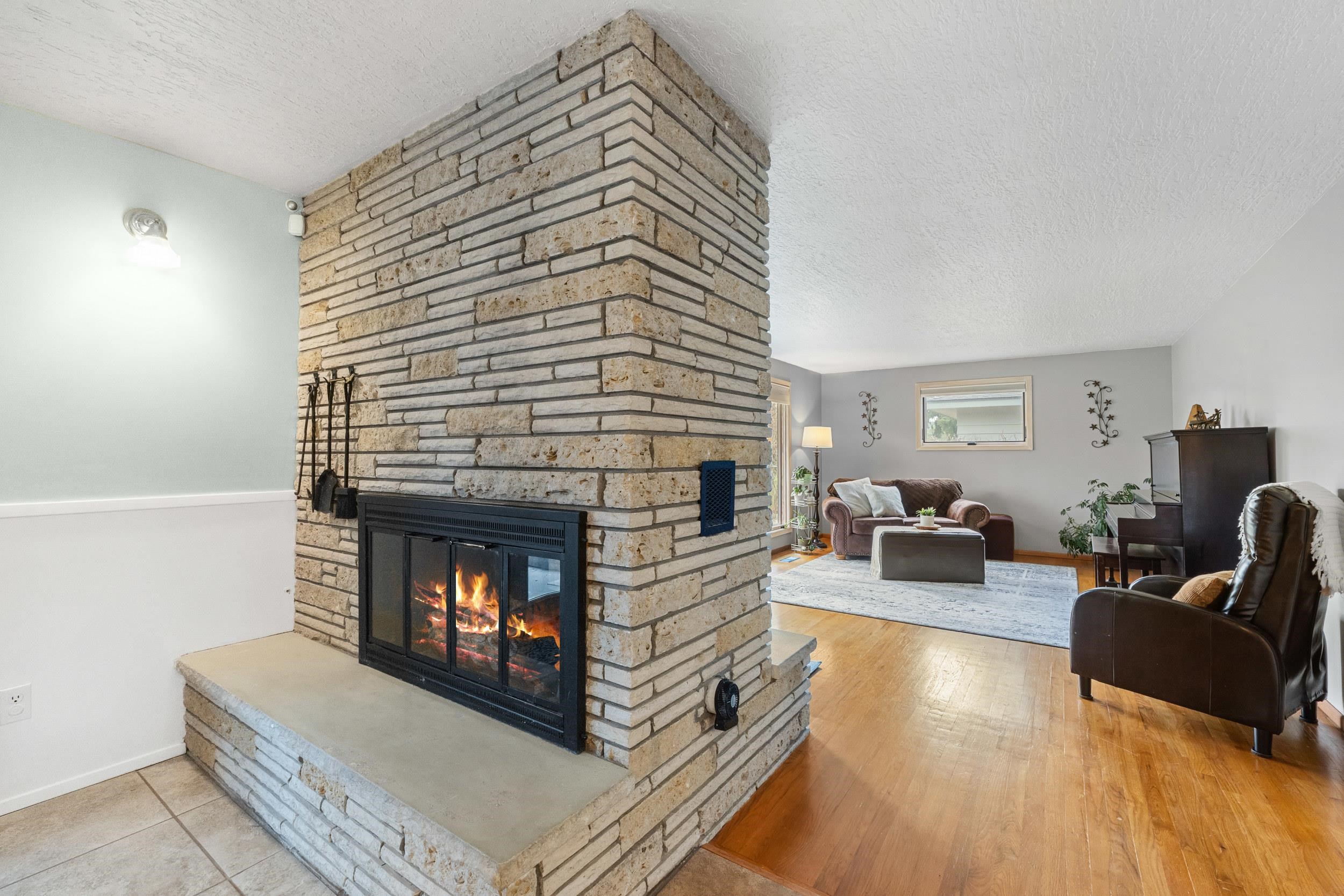 10816 E 18th Ave - Photo 5