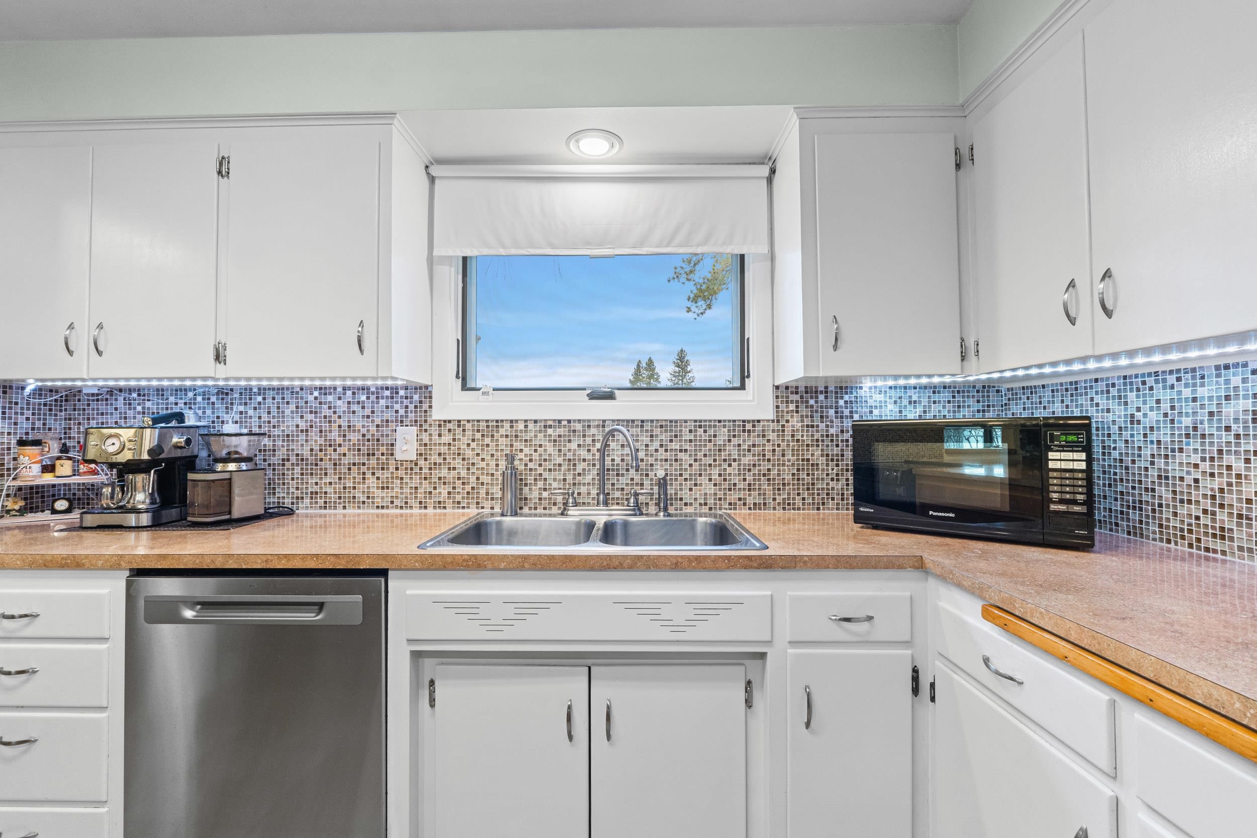 10816 E 18th Ave - Photo 10