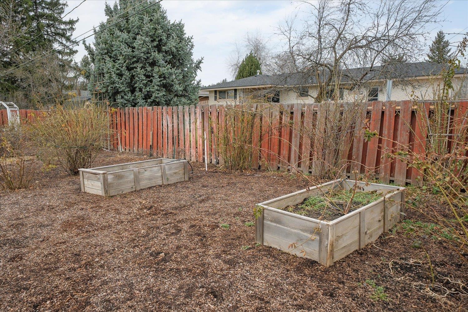 8605 E Whitman Ave - Photo 43