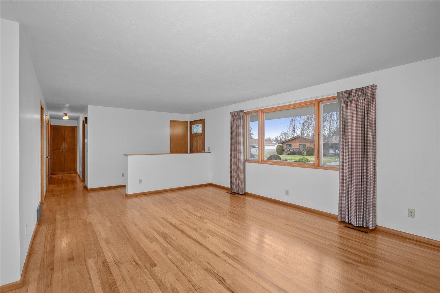 8605 E Whitman Ave - Photo 6