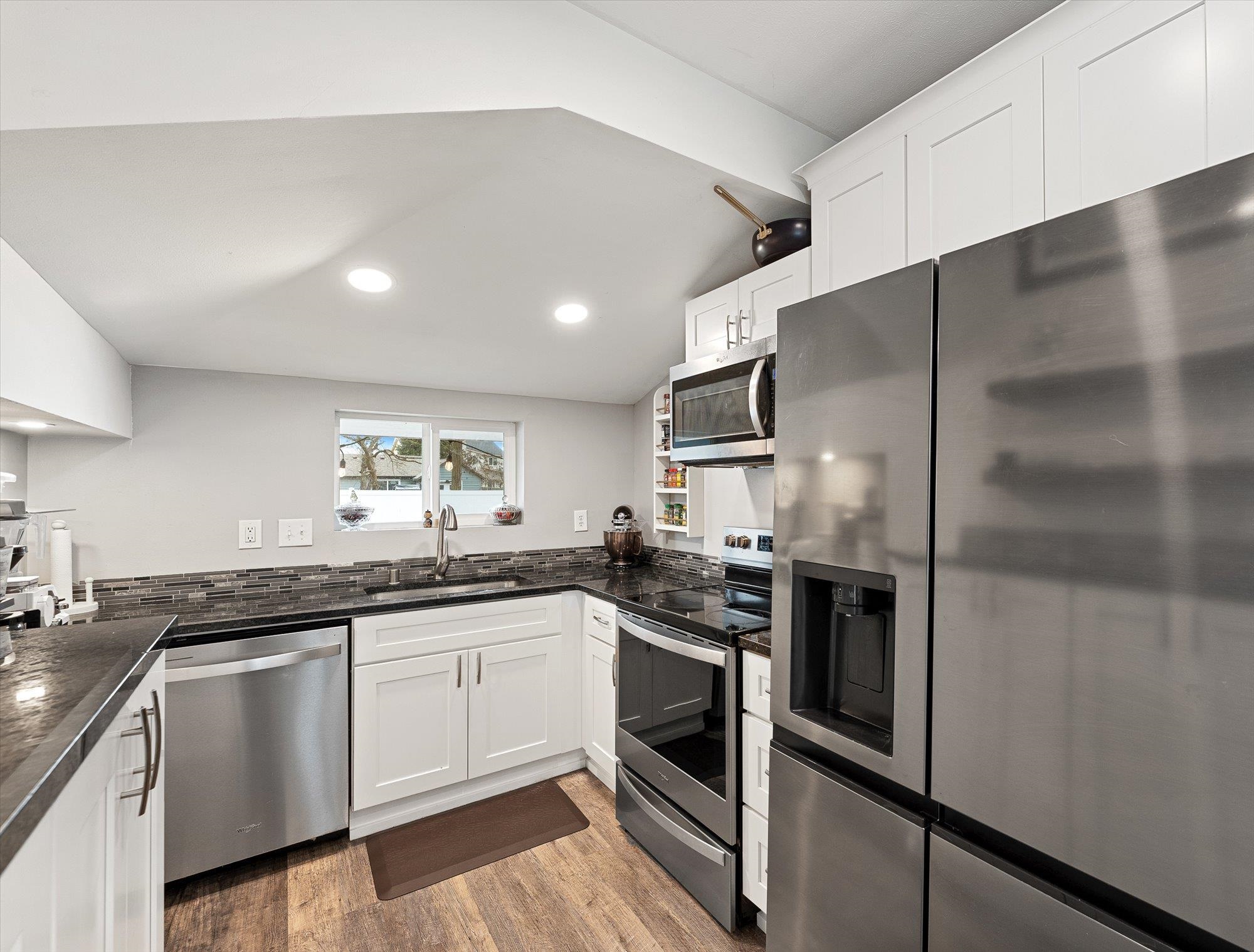 3817 E 28th Ave - Photo 10