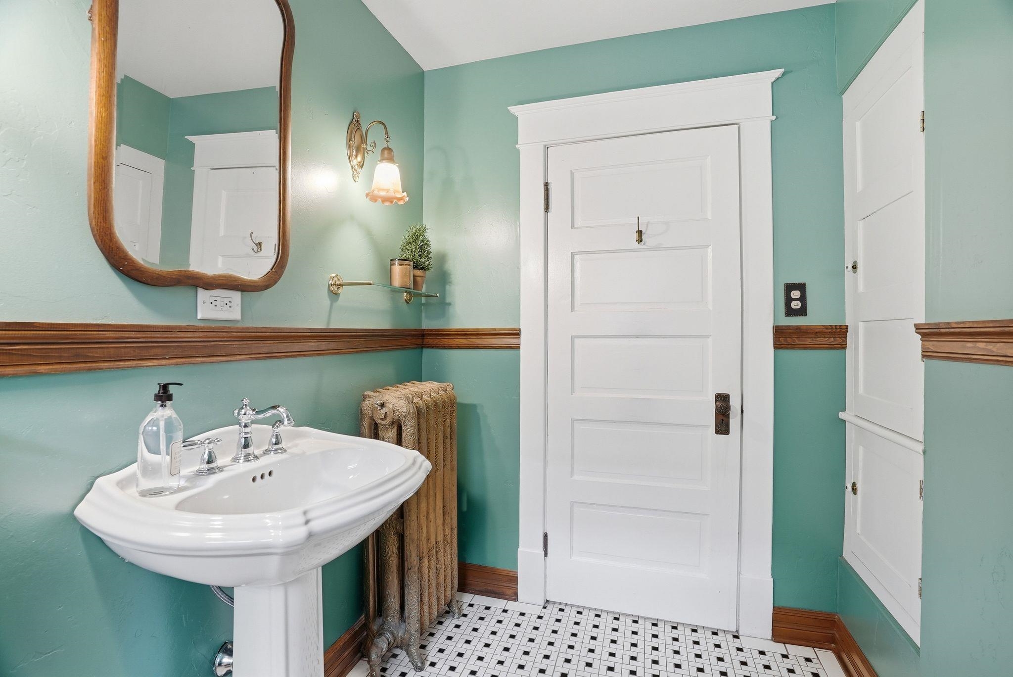 1314 E 17th Ave - Photo 17
