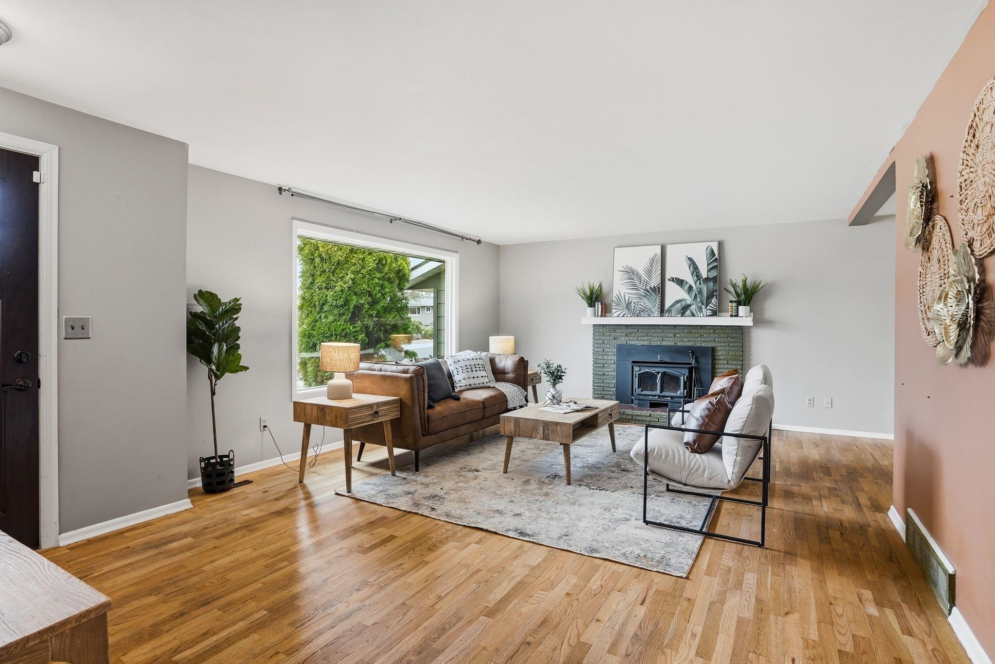 1810 E 39th Ave - Photo 3