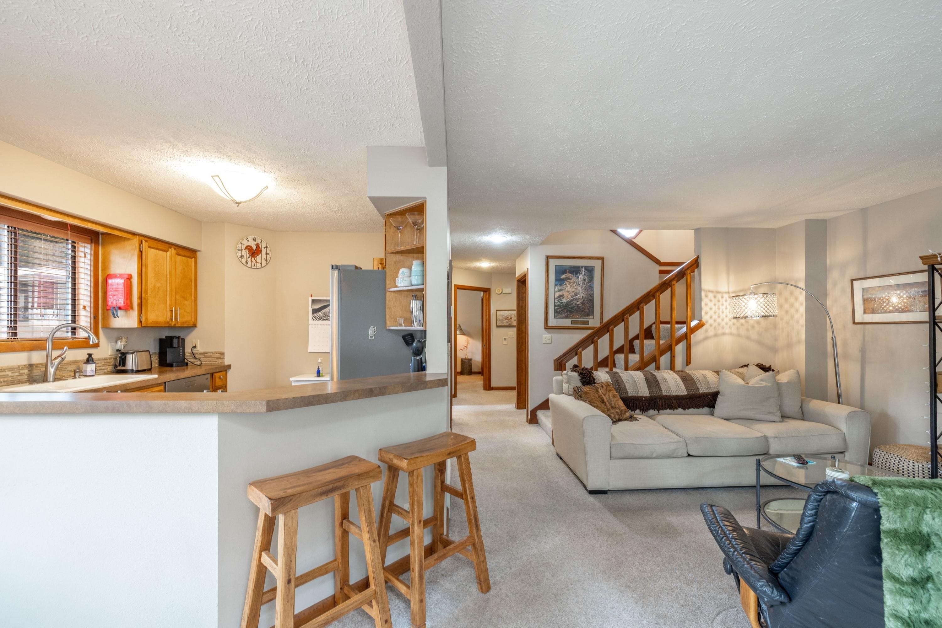707 W Briar Cliff Ct - Photo 11