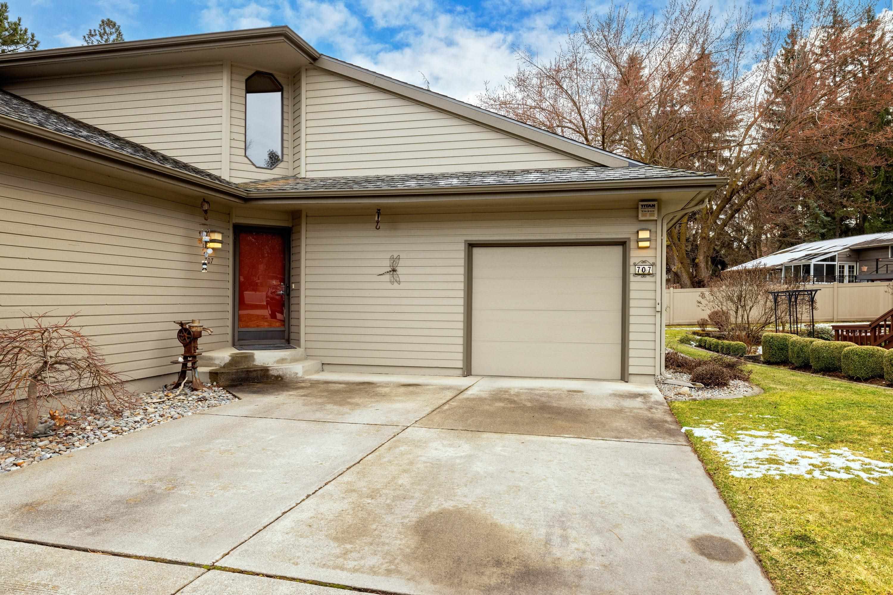 707 W Briar Cliff Ct - Photo 3