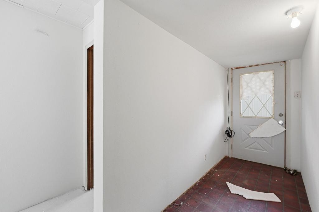 160 SW Creston Ave - Photo 8