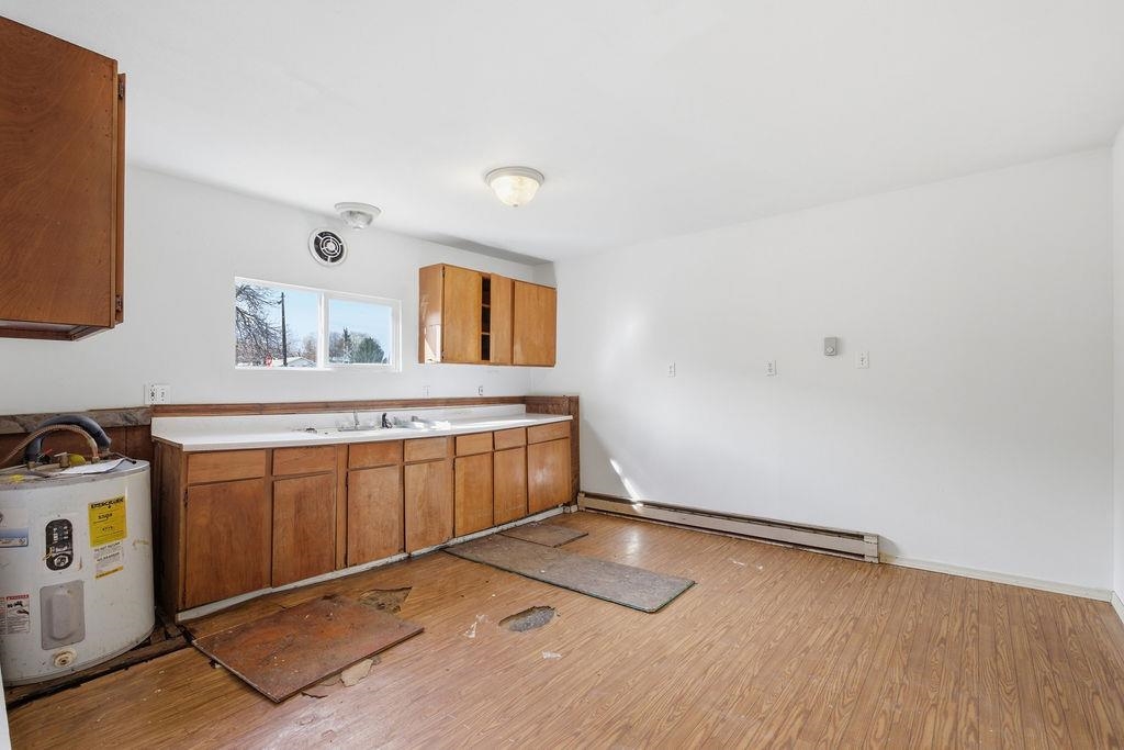 160 SW Creston Ave - Photo 10