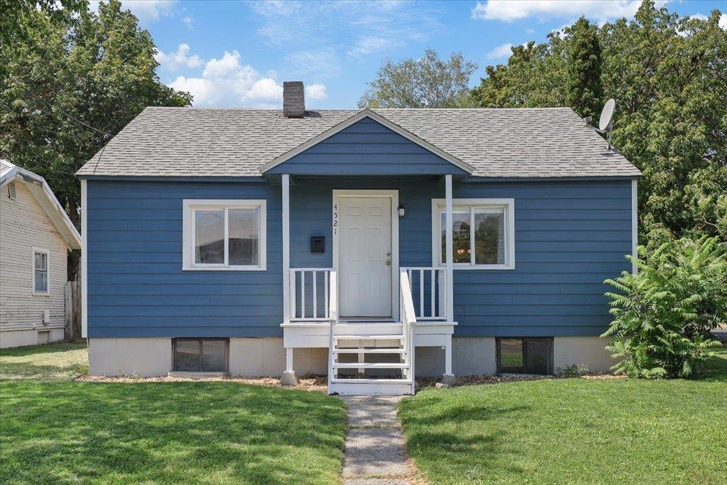 4521 N Lidgerwood St - Photo 1