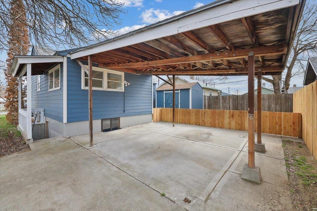 4521 N Lidgerwood St - Photo 18