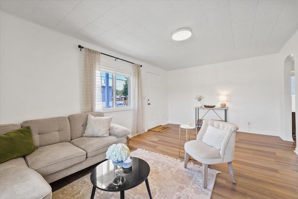 4521 N Lidgerwood St - Photo 4
