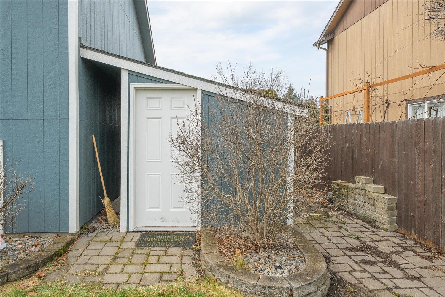 1618 N Holiday Ln - Photo 36