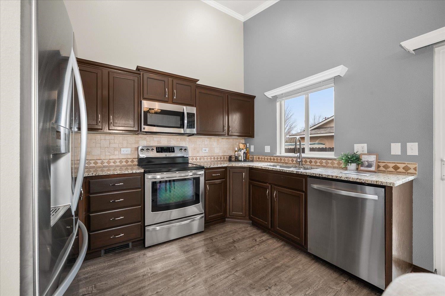 1618 N Holiday Ln - Photo 10