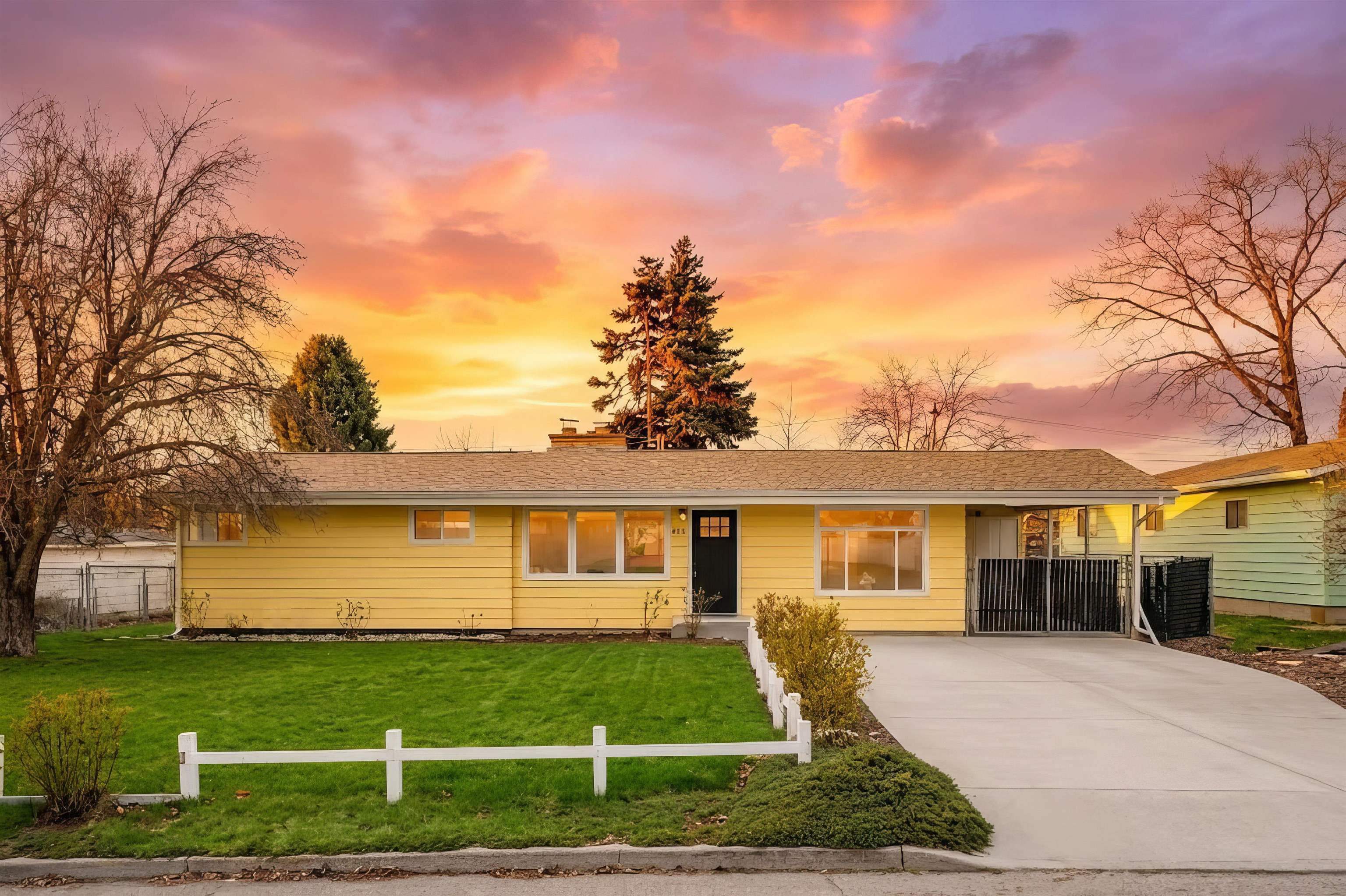 416 S Leta Rd - Photo 1