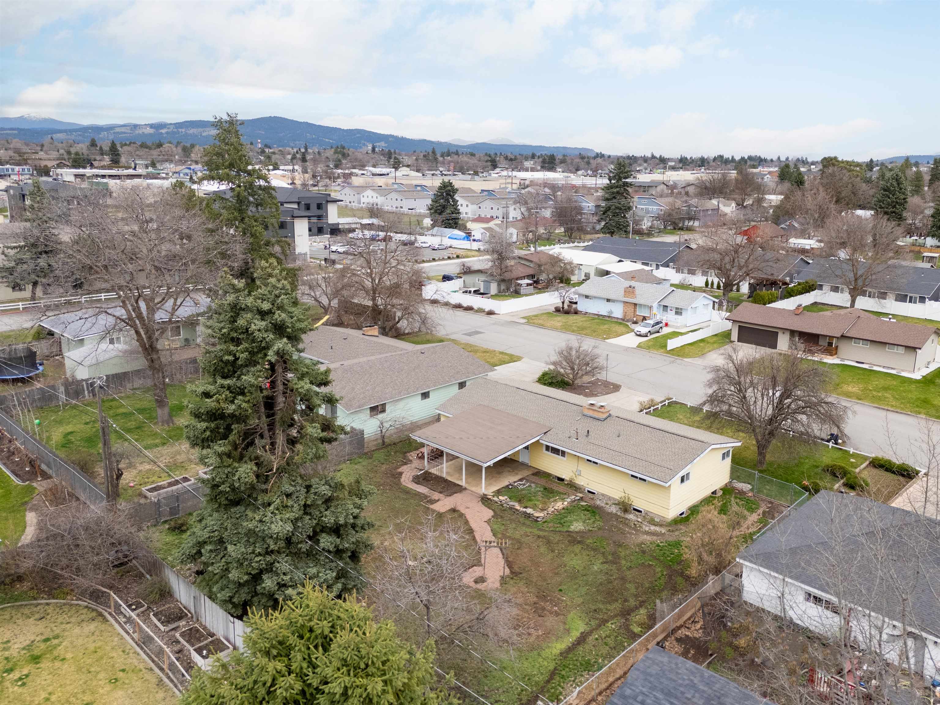 416 S Leta Rd - Photo 39
