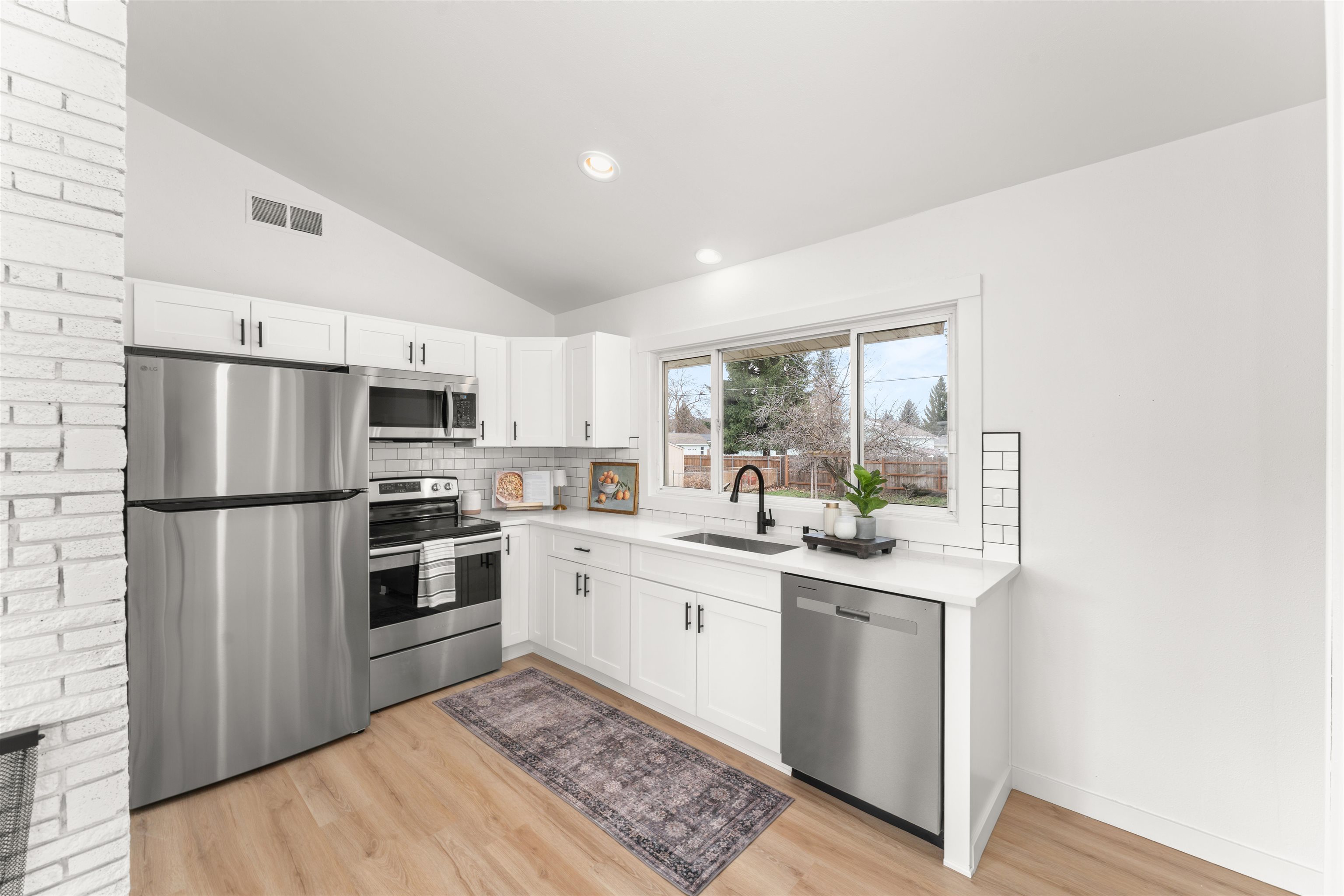 416 S Leta Rd - Photo 6