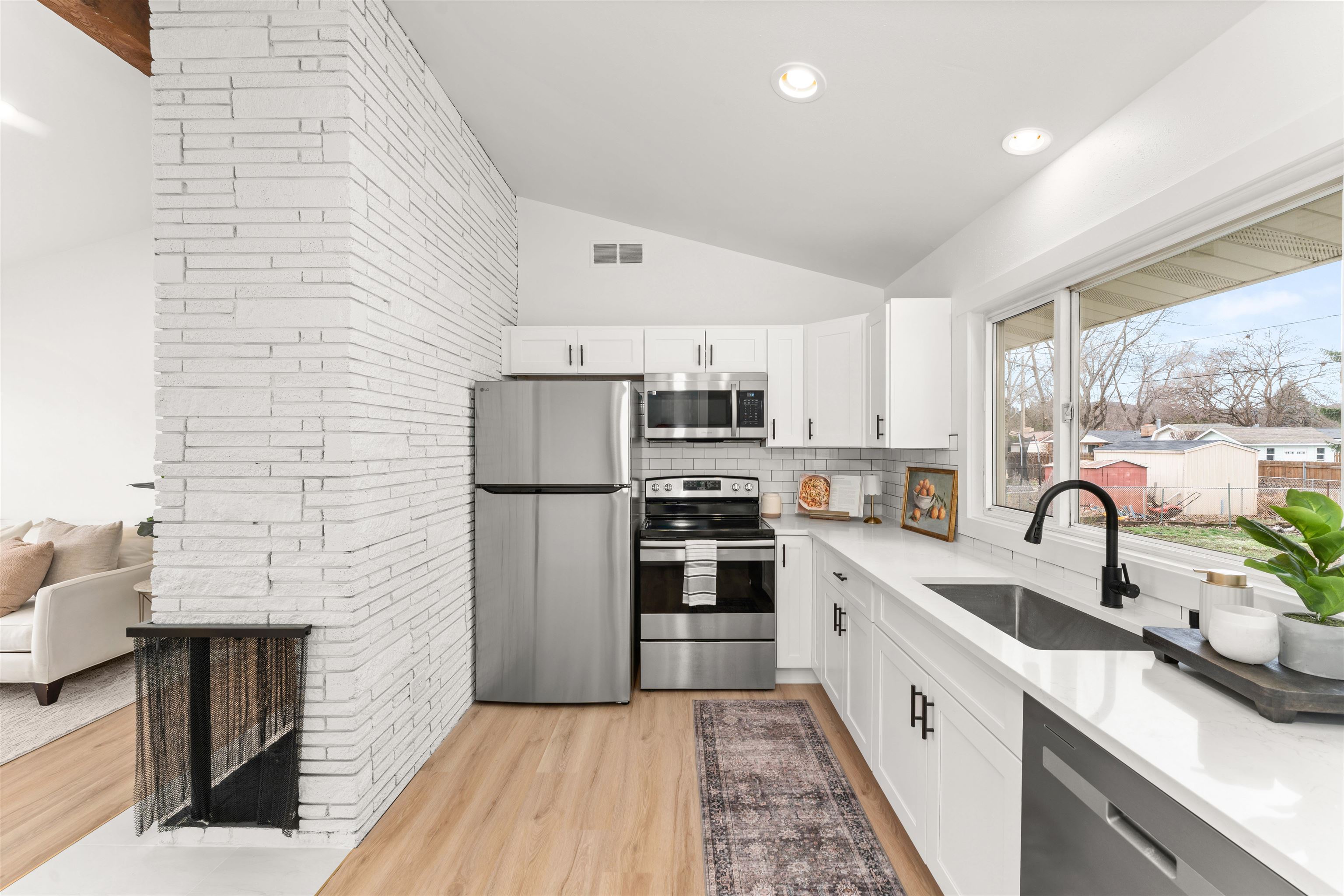 416 S Leta Rd - Photo 7
