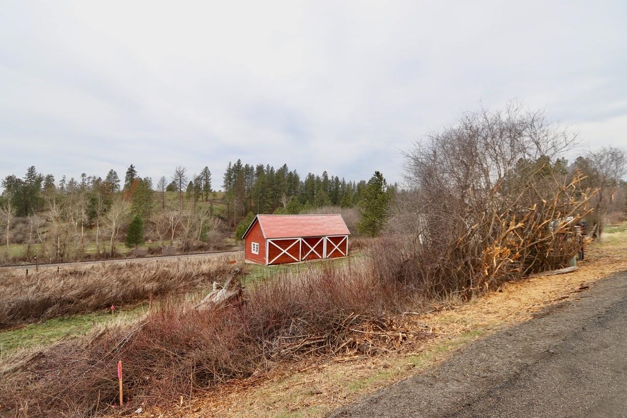 429 NE Stringham Rd - Photo 4