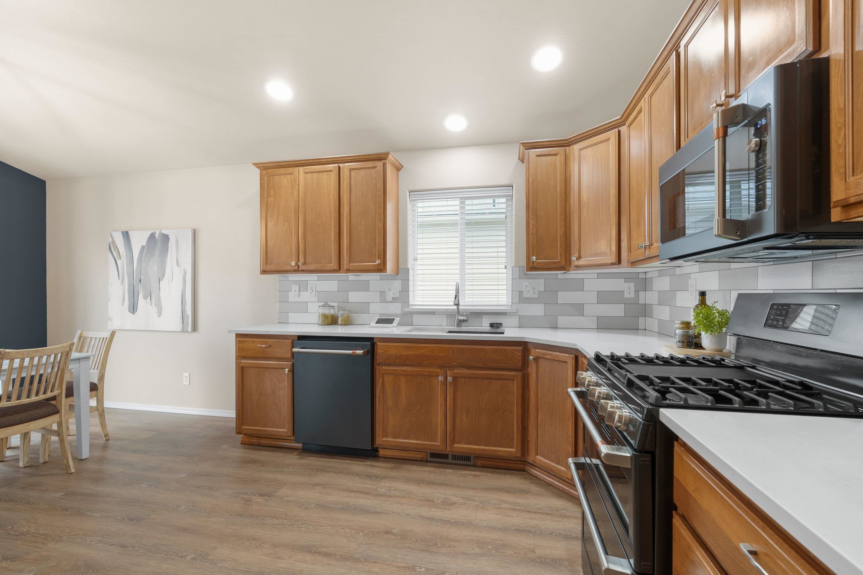 11612 E Watkins Ln - Photo 10