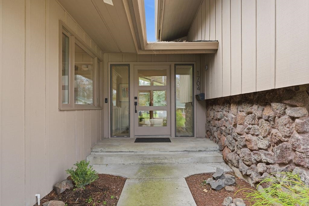 1704 E 35th Ave - Photo 3